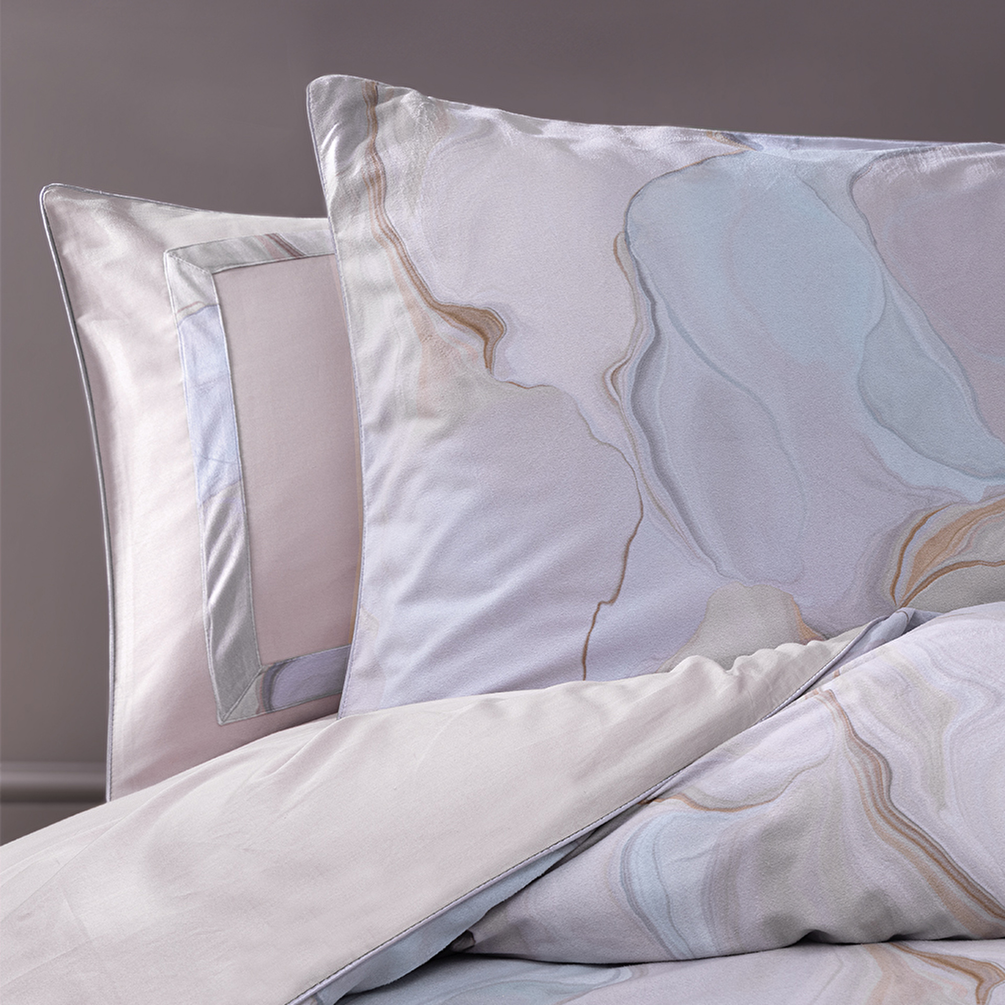 Allure en comfort: fluweel en satijn