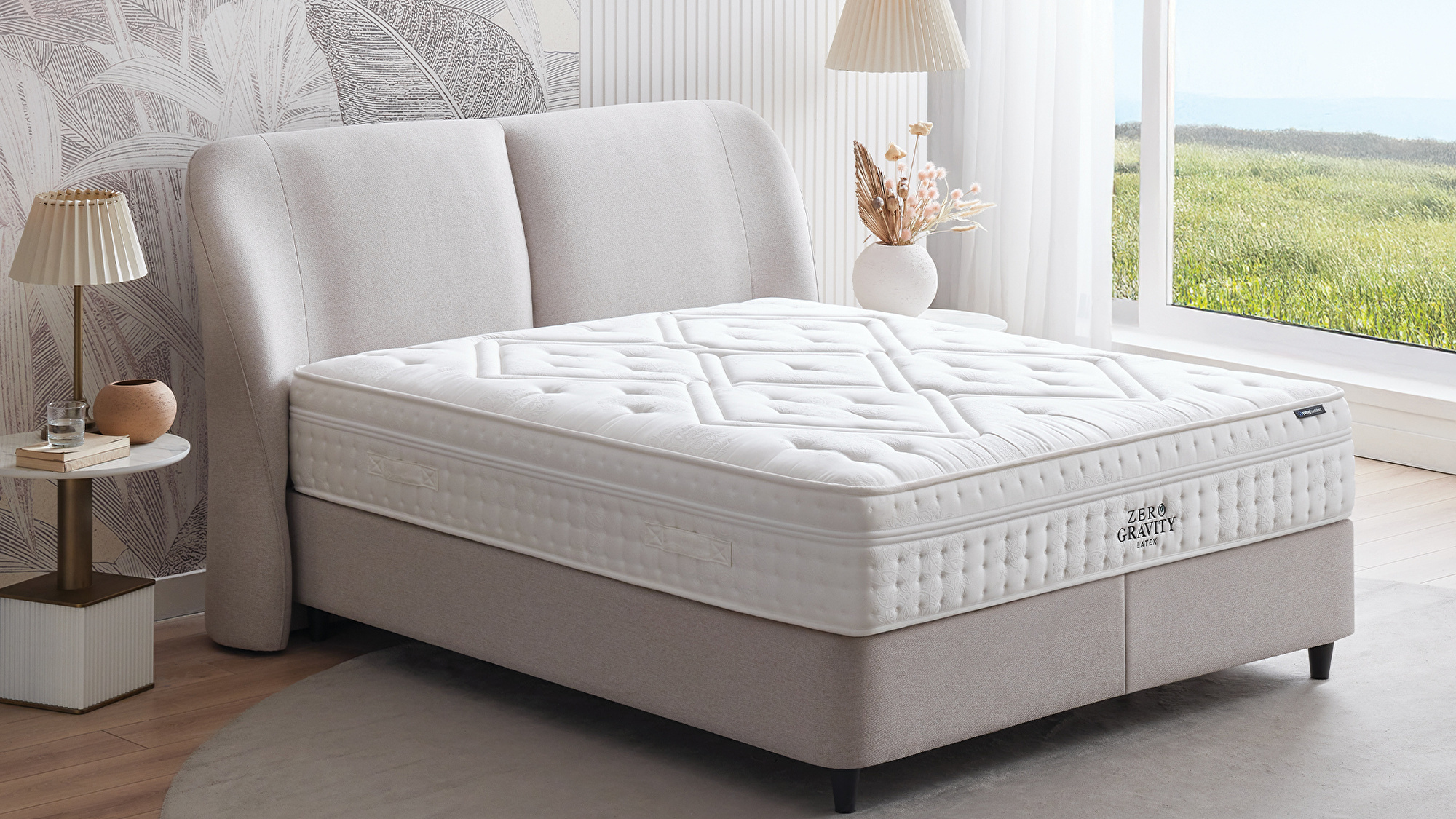 Set met Zero Gravity latexmatras, New Lotto boxspring en Marlin hoofdbord