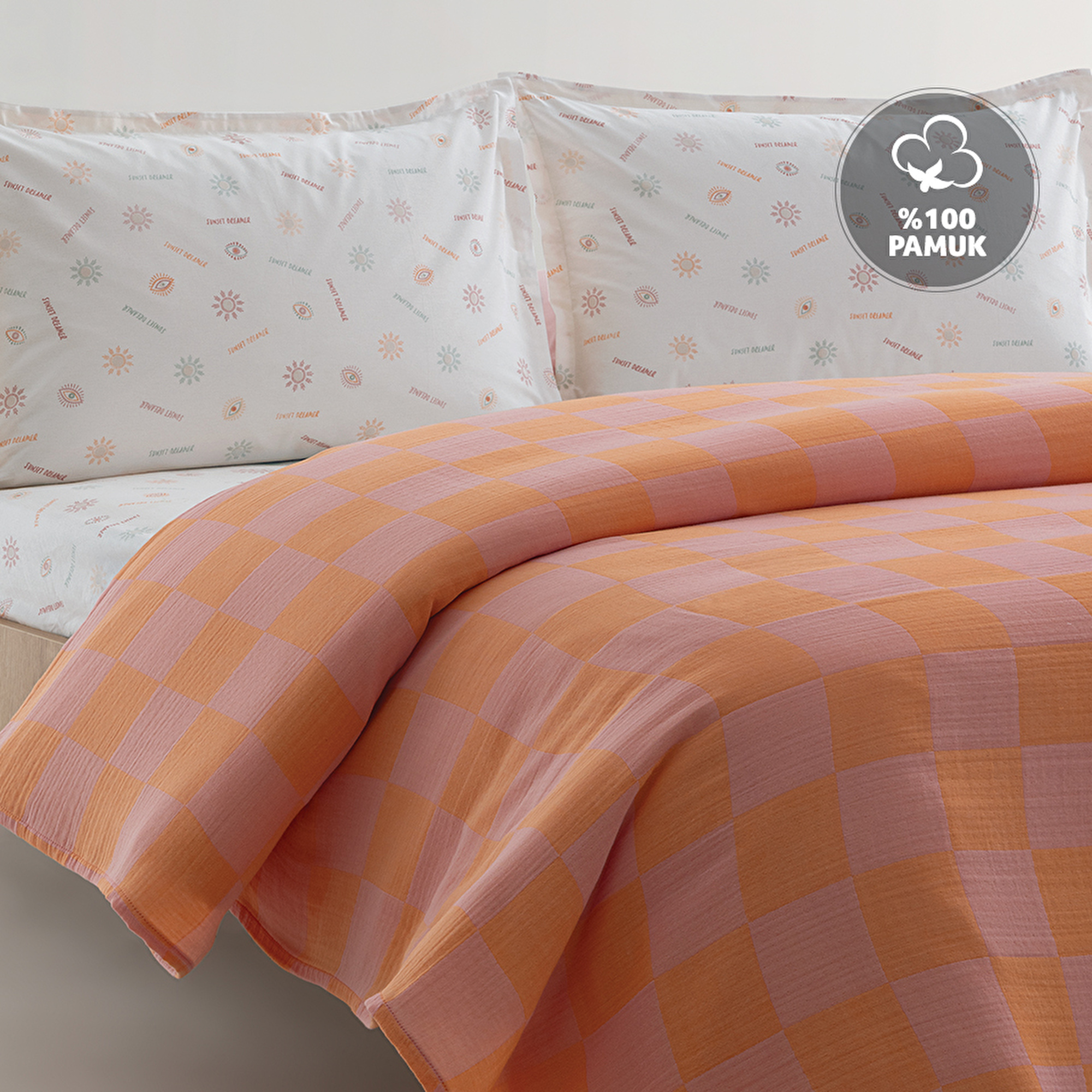 Zomerdekbed van drie lagen mousseline