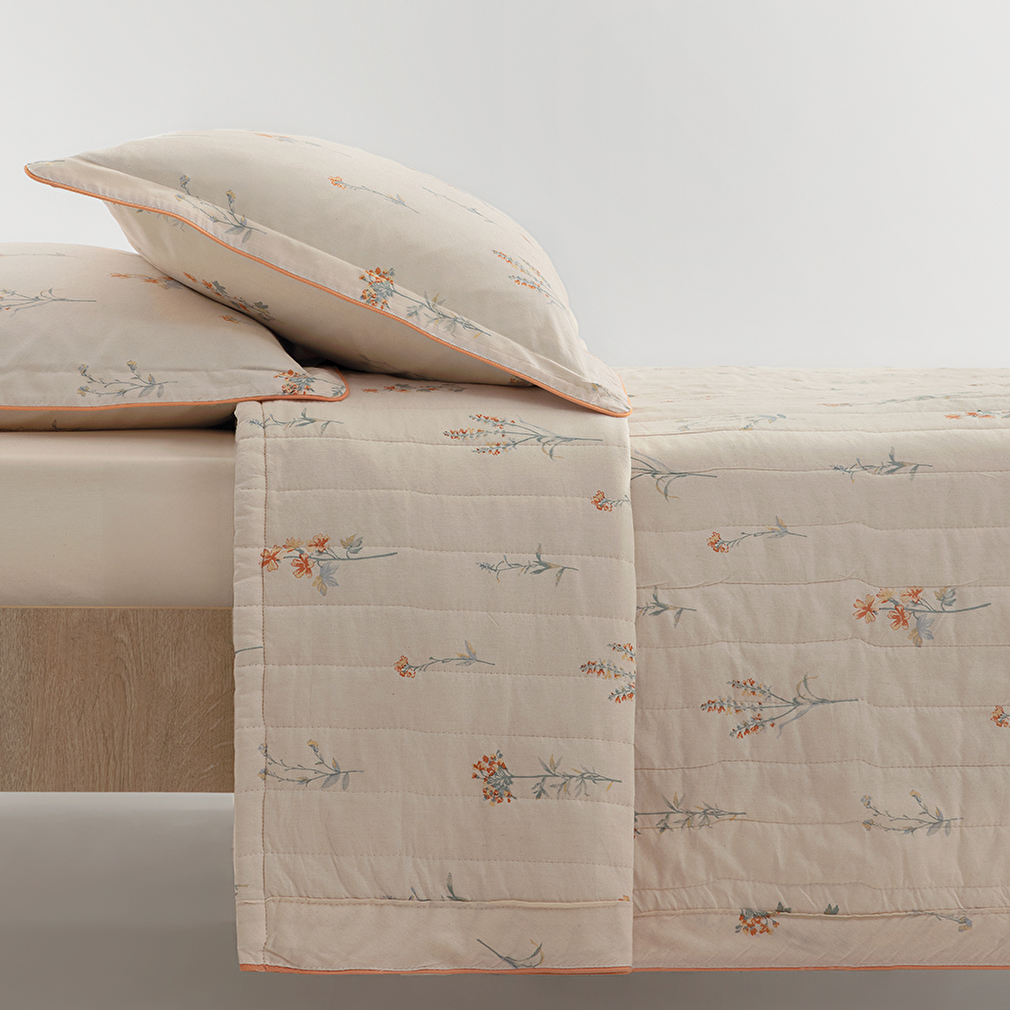 Bloemdessins in pasteltinten