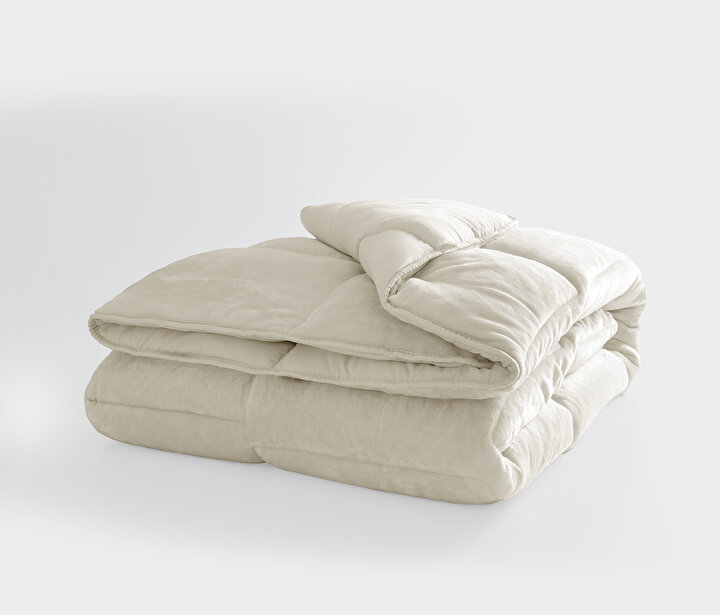 Macaron - Cream Wellsoft Quilt