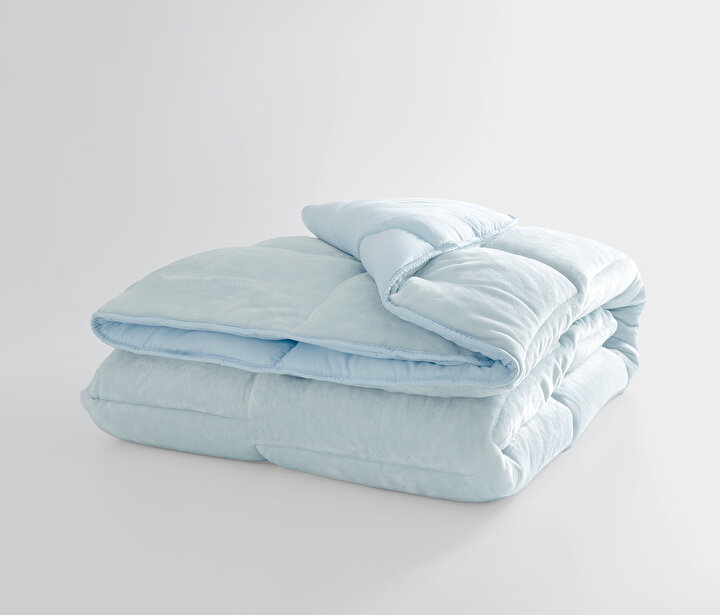 Macaron - Blue Wellsoft Quilt