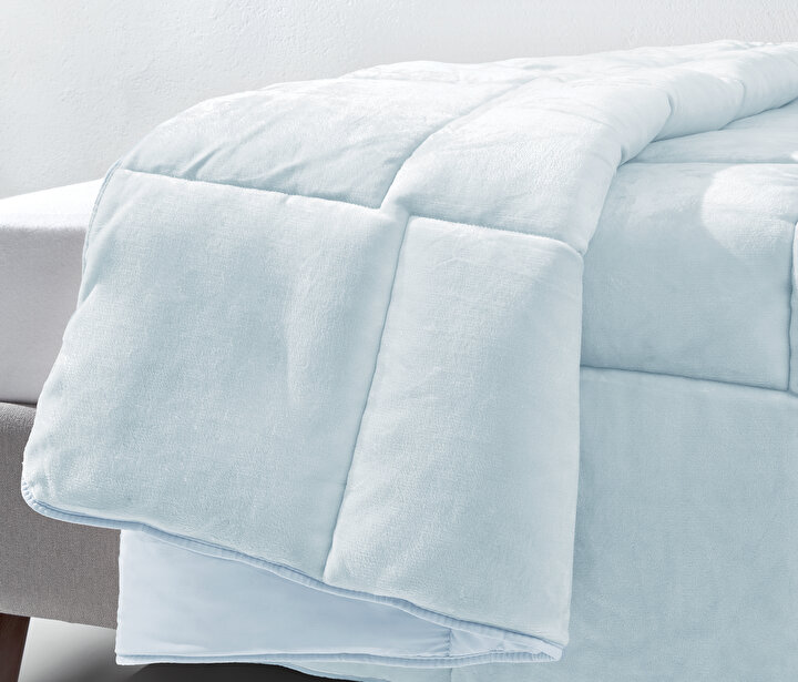 Macaron - Blue Wellsoft Quilt