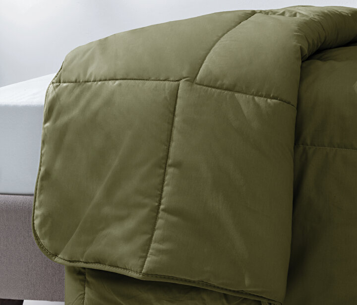 Penny - Green Quilt