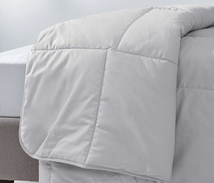 Noah - Light Grey Quilt