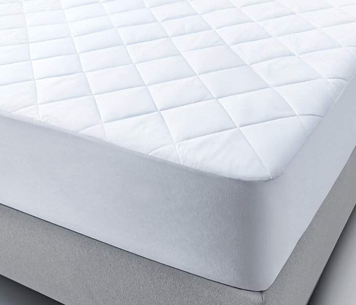 Perle Mattress Protector