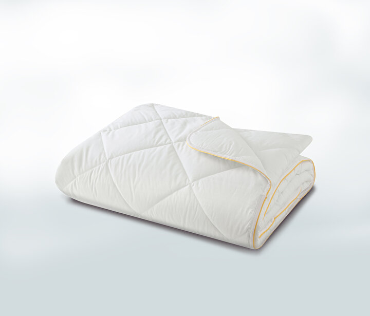 Dacron® Hollofil® Allerban® Baby Duvet