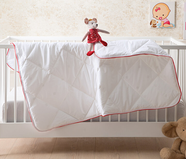 Dacron® 95 Baby Comforter