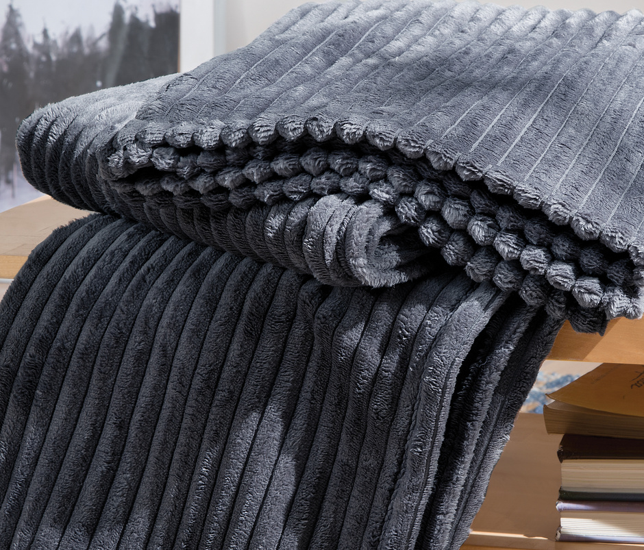 Holly Wellsoft Tv Blanket - Anthracite
